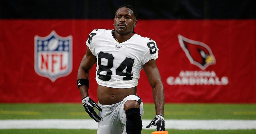 Receiver Antonio Brown plans grievances against Raiders, Patriots