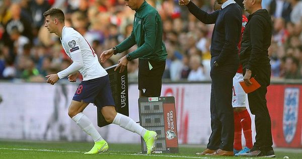 Mason Mount posts social media message after making England debut