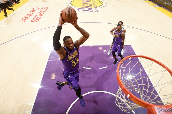 Goldsberry: LeBron James is the best close-range shooter of the decade