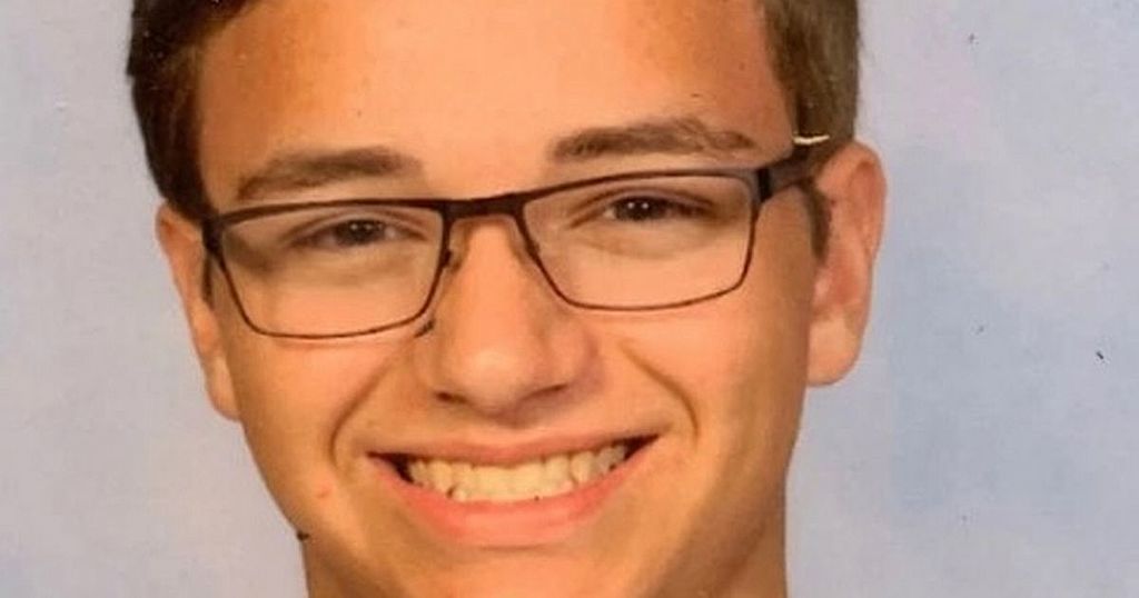 Teen Kills Himself After Classmates Post Snapchat…