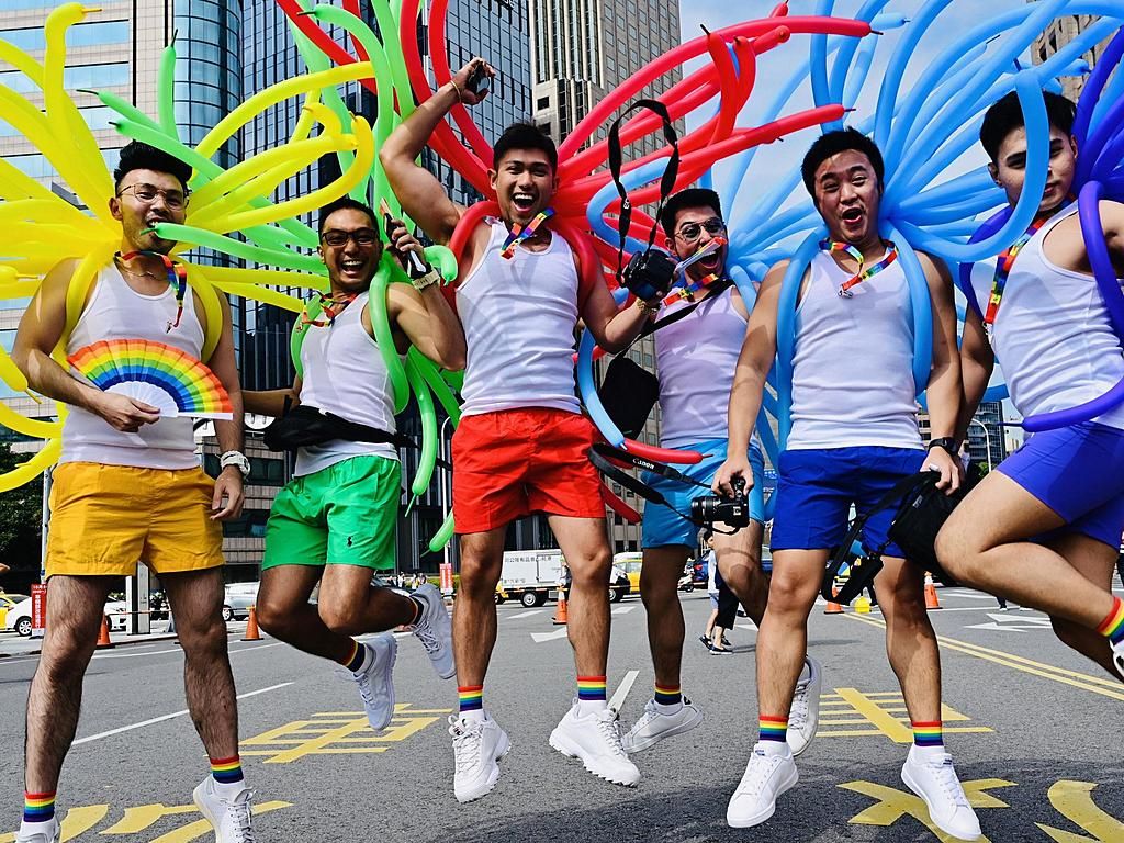 In Pictures Taiwan Celebrates First Pride Parade