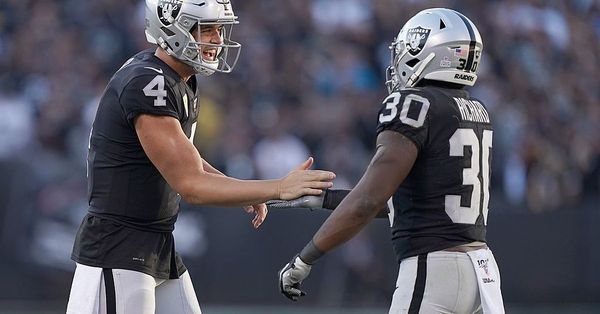 QB Matthew Stafford throws for 406 yards, but Lions fall short against Raiders
