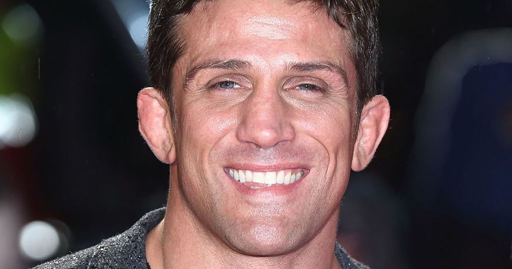 Alex Reid to star in adults-only panto - as ex Katie…