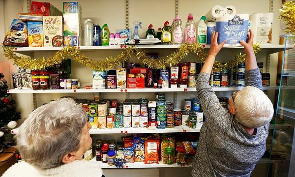 Watchdog attacks Tory and Labour minimum wage proposals