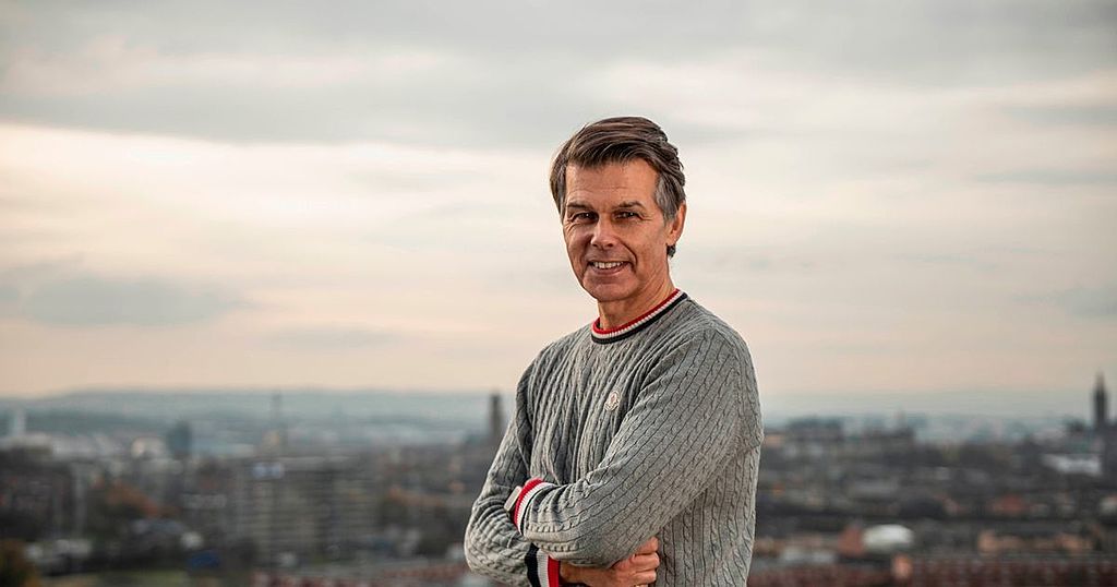 Radio DJ Robin Galloway on how his raspy voice turned…