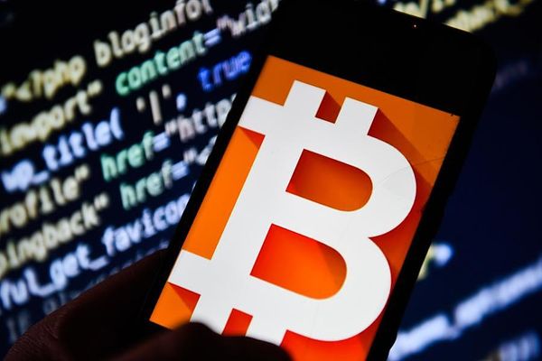 Stark China Warning Causes Bitcoin To Suddenly Crash 10% As Other Major Cryptos Nosedive