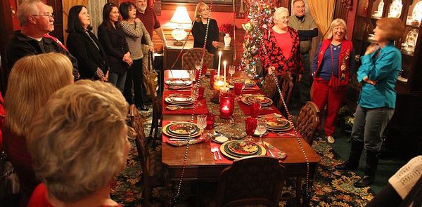 Slave life's harsh realities are erased in Christmas tours of Southern plantations
