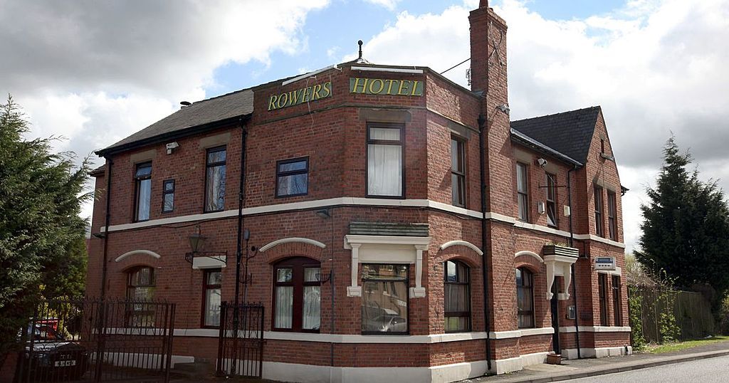 Gateshead hotel reopens after disgusted guest captures…