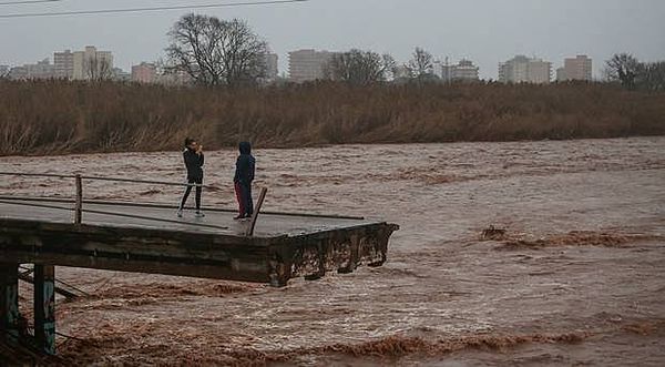 Death toll climbs to seven as Spain is battered by fierce storm