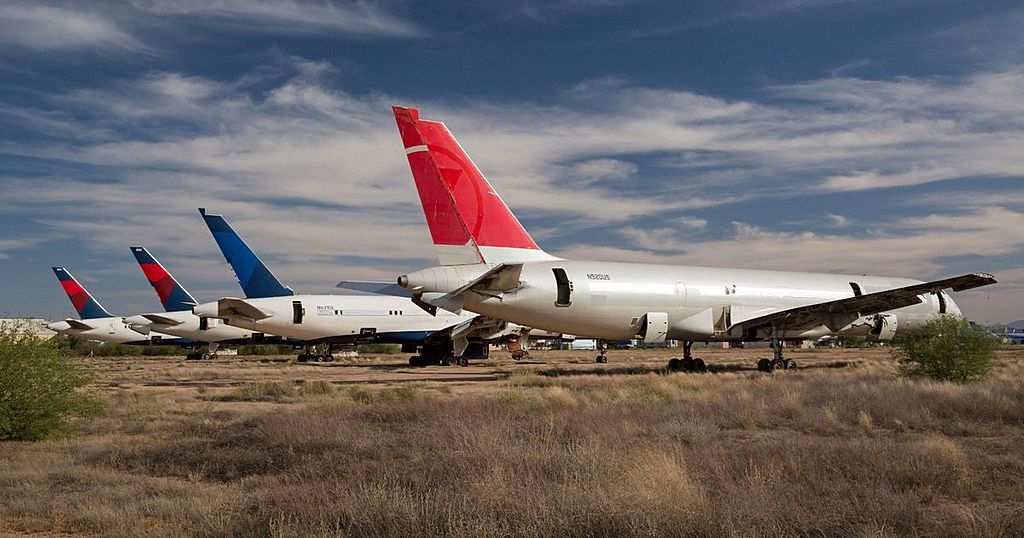 inside-the-airplane-graveyards-where-planes-go-when