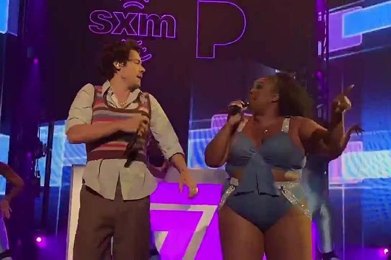 Lizzo and Harry Styles performing Juice is the joy…