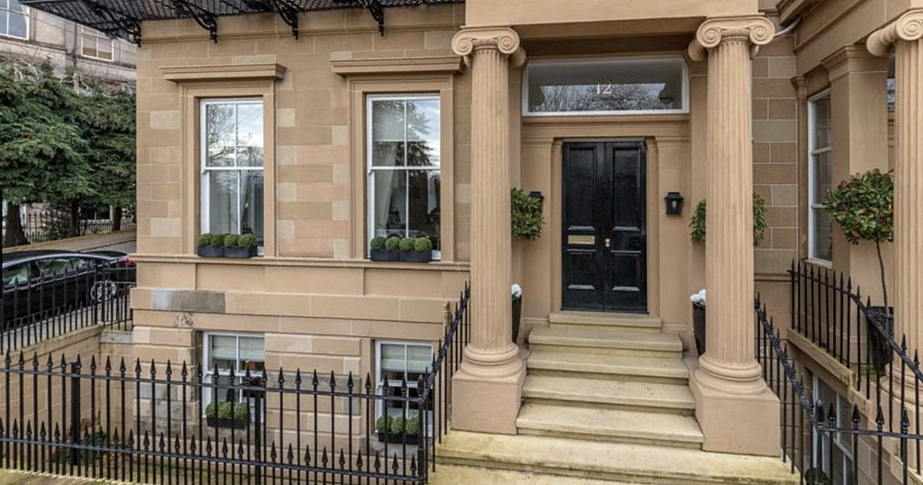 Tour inside stunning million pound duplex at Glasgow's…