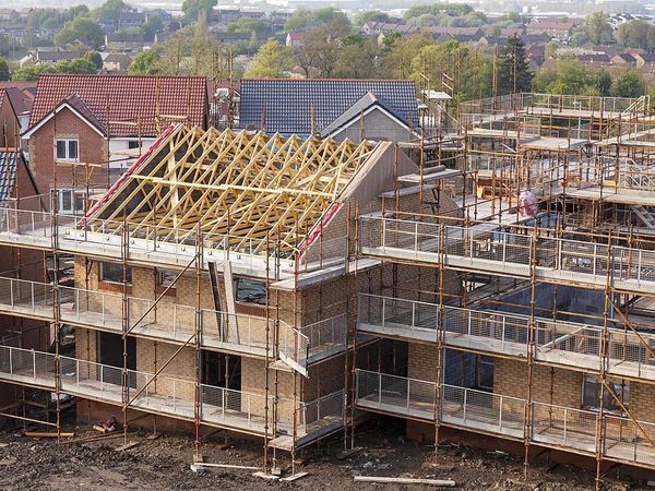 House price pressure builds as buyers and sellers flood into the market
