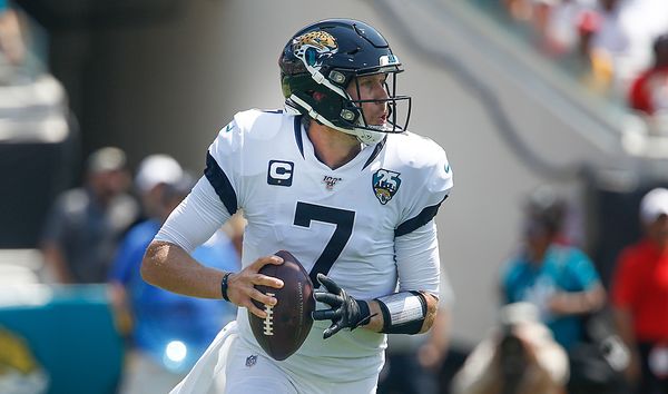 Trading for Nick Foles continues to look better for Bears with each passing day