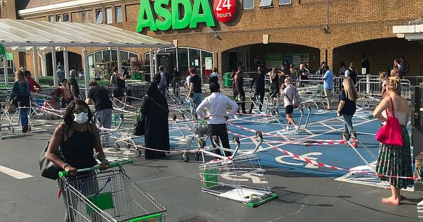 Easter shoppers stuck in 'insane' queues for 3 hours due to coronavirus lockdown