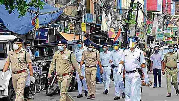 Review teams visit Bengal as state, Centre lock horns