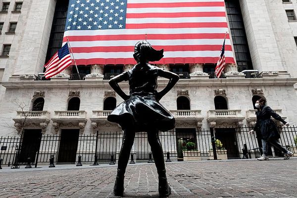 Stocks Rally, Dow Up More Than 400 Points As Oil Prices Rebound