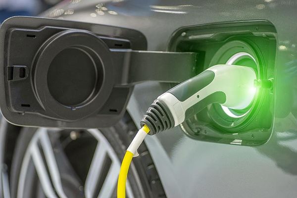 Jumpstarting Electric Auto Sales And Experience; What GM And Tesla Must Consider