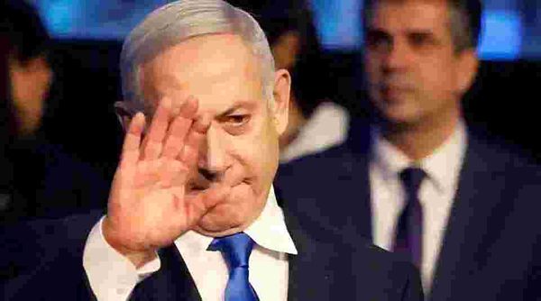Benjamin Netanyahu delays swearing-in of unity government until Sunday over infighting