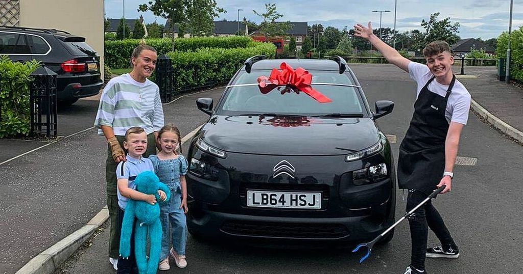 youtube-star-adam-b-buys-a-car-for-ni-family-who-lost