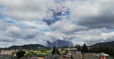 Indonesia Volcano Eruption: Mount Sinabung Spews Huge Ash Cloud