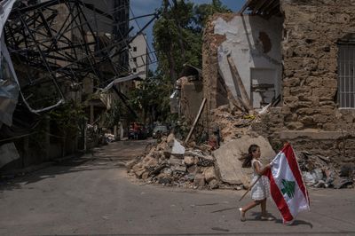 In Beirut, Lebanese Want to Clear Out More Than Just Rubble        