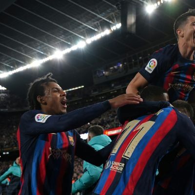 Xavi "proud" after Clasico, Barca move 12 points clear of Madrid