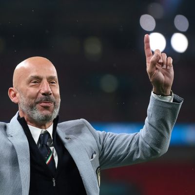 Italy want to 'do well' in Euro qualifier for the late Vialli, Mancini says