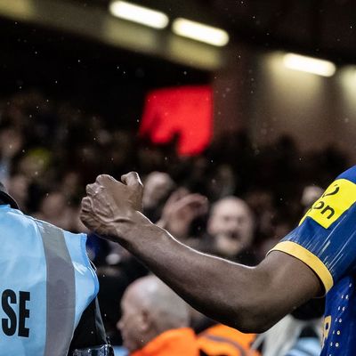 Arsenal legend Ian Wright hails Newcastle United's 'impressive' Alexander Isak amid top four race