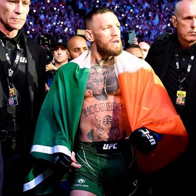 Conor McGregor makes weight boast during latest tweet-and-delete spree