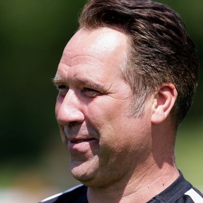 David Seaman hails Leeds United's 'difference-making' Wolves victory amid relegation battle