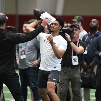2023 NFL Draft: Seahawks take selfie with Alabama QB Bryce Young