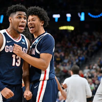 Gonzaga Erases 13-Point Halftime Deficit to Beat No. 2 UCLA