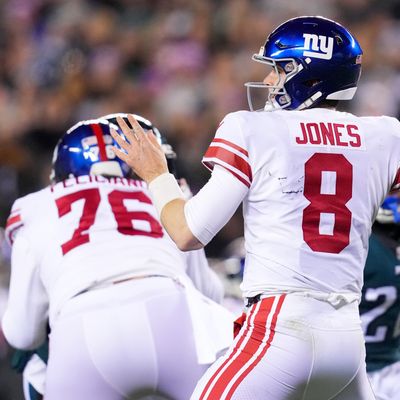 Daniel Jones not concerned with being overshadowed by Aaron Rodgers