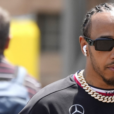 Mercedes given Lewis Hamilton contract warning as F1 retirement remains the other option