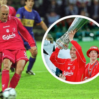 Why Liverpool's 2001 UEFA Cup win saw Gary McAllister wear the wrong shirt when collecting his Man of the Match award from Johan Cruyff
