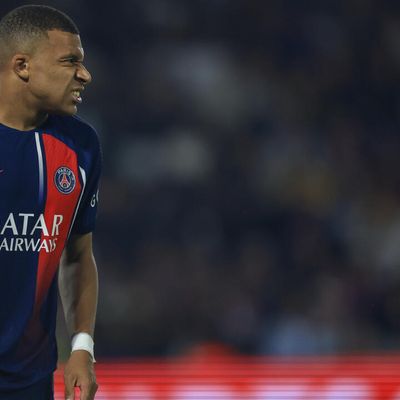 PSG boss calms fears over Mbappé injury during romp past Marseille
