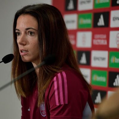 Spain women want to “just stick to football” says Aitana Bonmati