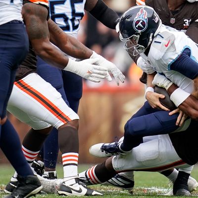 Titans on pace to allow more sacks in 2023 than 2022