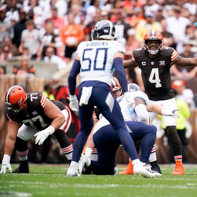 PFF’s 10 highest-graded Browns’ offensive players vs. Titans