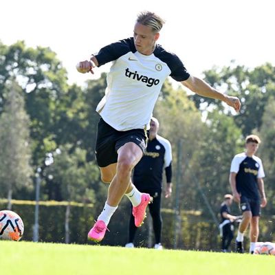 Pochettino says Mudryk not losing to him at crossbar challenge is positive