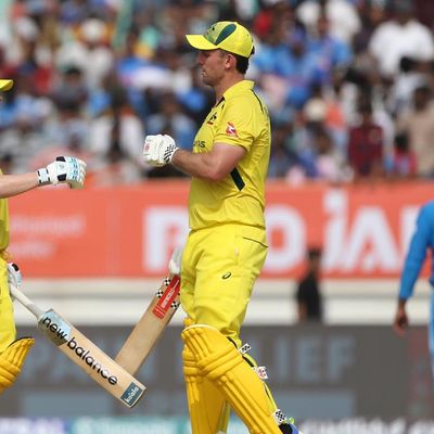 India vs Australia, 3rd ODI | Australia ride on four half-centuries to post 352 for 7
