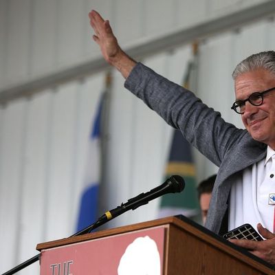 Broadcast Legend Jim Lampley Makes Return To Boxing