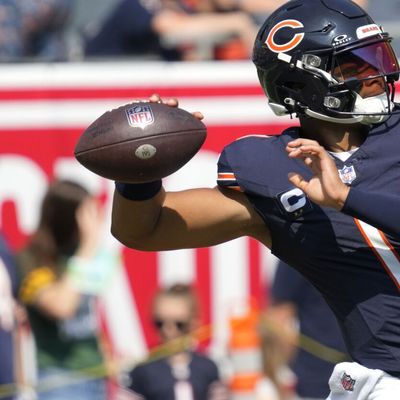 Justin Fields has low bar to clear vs. Broncos