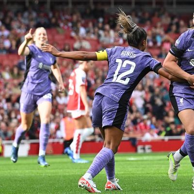 Liverpool stun Arsenal as Miri Taylor gives visitors opening-day WSL win