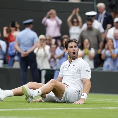 Wimbledon briefing: Day seven recap, Monday order of play and technology woe