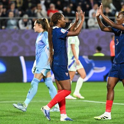 Jess Fishlock makes Wales history before France take control at Euro 2025