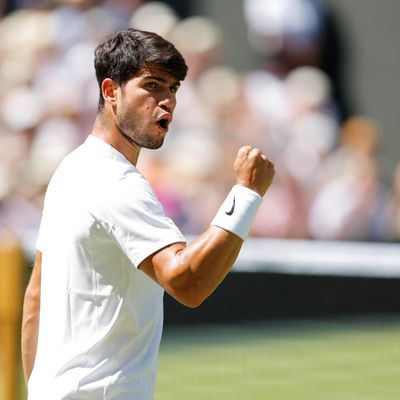 Carlos Alcaraz channels Sampras to see off Fritz and close on Wimbledon treble
