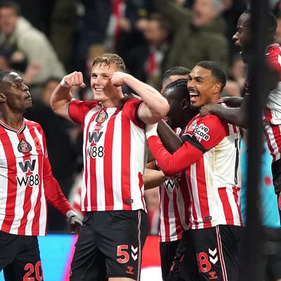 Sunderland vs Arsenal live: Brilliant Ballard finish gives hosts lead against league leaders