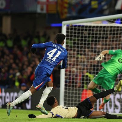 Chelsea vs Barcelona live: Estevao scores stunning goal after Araujo sent off in frantic Champions League clash